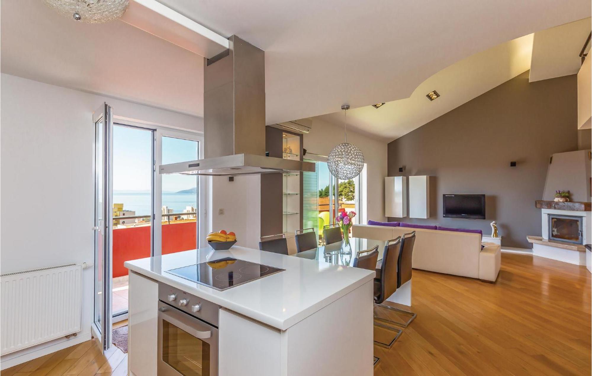 Lovely Apartment In Makarska With Kitchenette Экстерьер фото