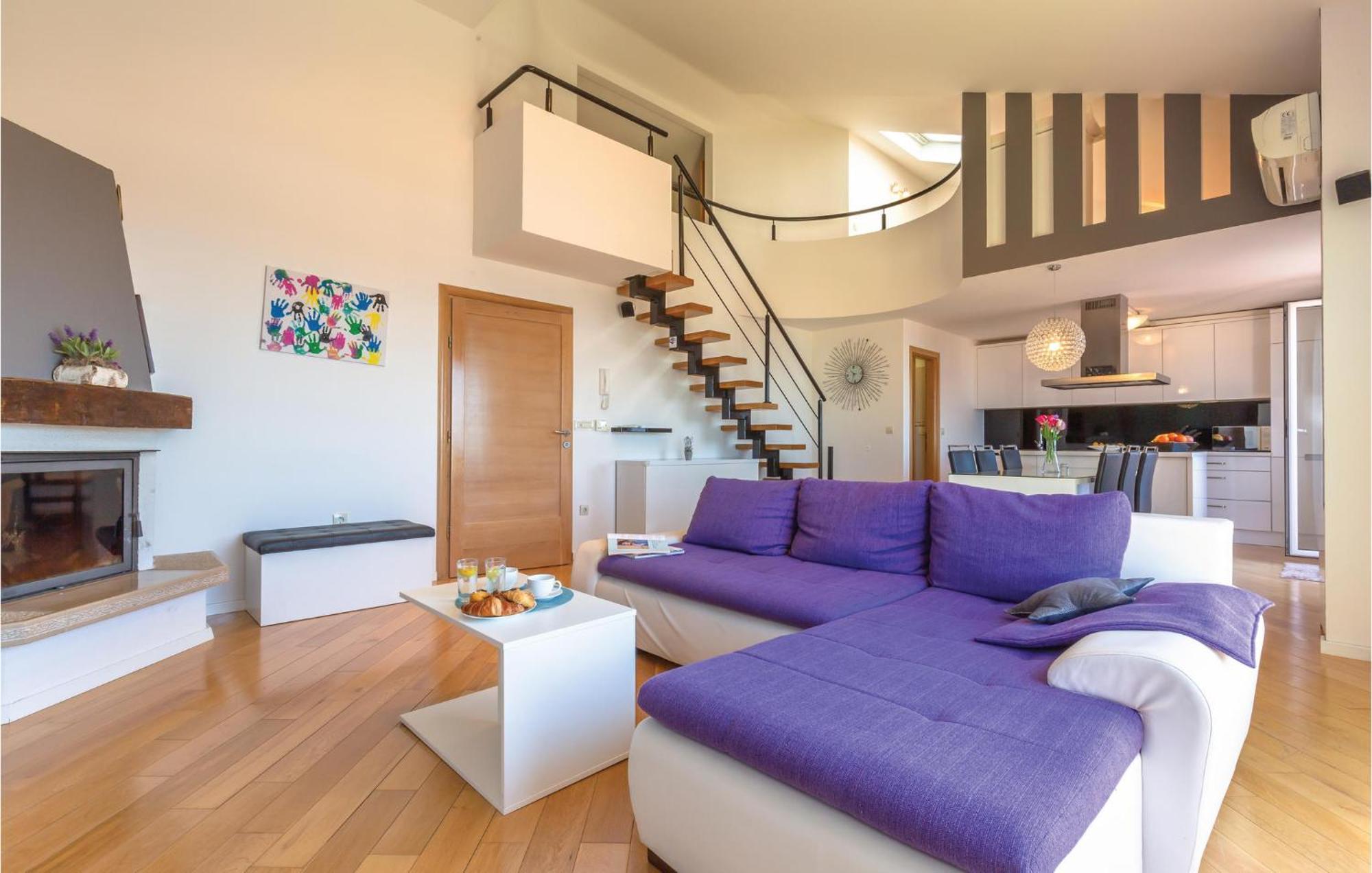 Lovely Apartment In Makarska With Kitchenette Экстерьер фото