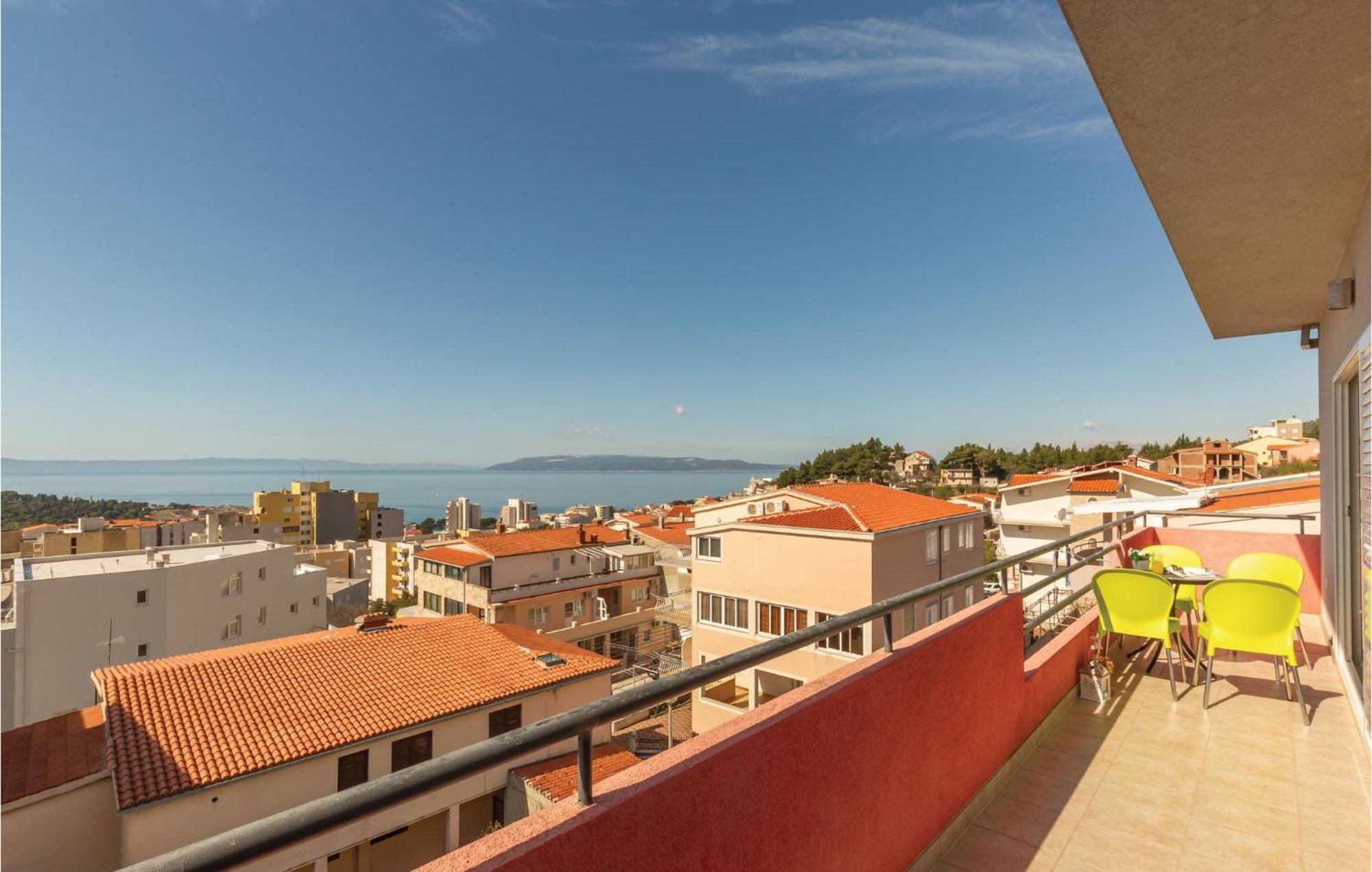 Lovely Apartment In Makarska With Kitchenette Экстерьер фото
